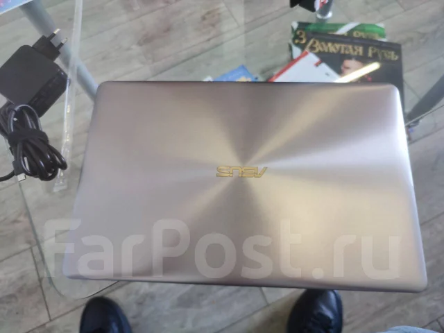 Asus ZenBook. 14", ��� 8 ��, WiFi: 1, Bluetooth: 1 ����