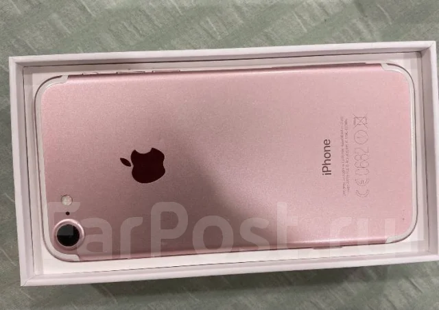 Apple iPhone 7. �/�, 32 ��, �������, 4G LTE ����