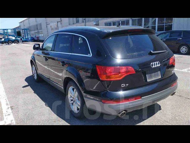Audi Q7 ����