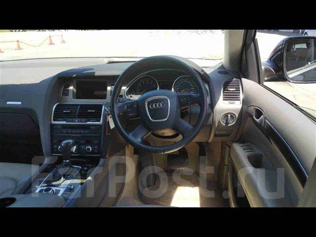 Audi Q7 ����