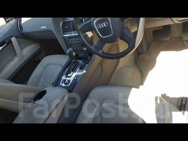 Audi Q7 ����