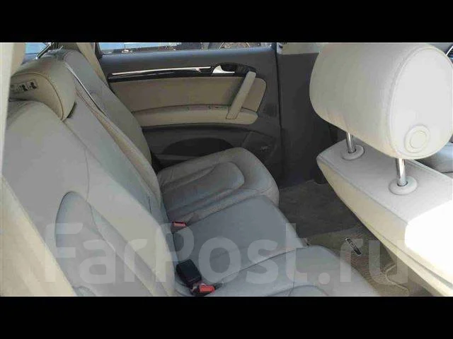 Audi Q7 ����