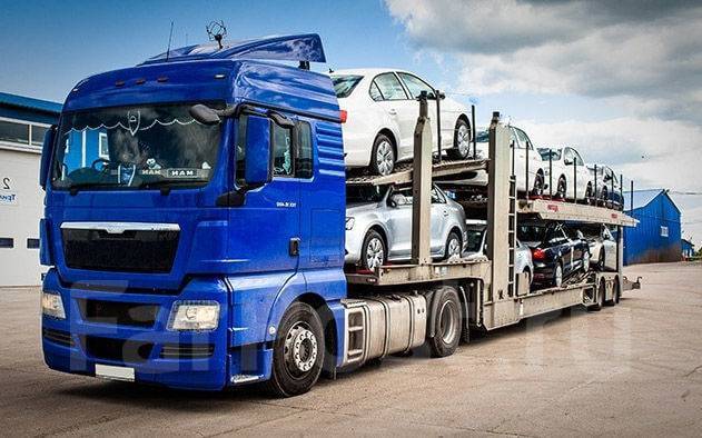 Отправка автомобилей и катеров автовозами. Отправка авто ЖД во Владивостоке