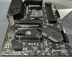 AMD B550 ����