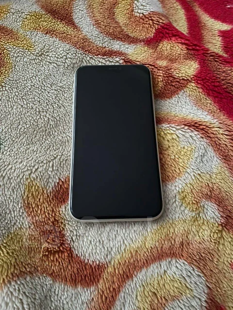 Apple iPhone 11. �����, 64 ��, ������, 3G, 4G LTE, 5G, Dual-SIM, ����������, NFC ����