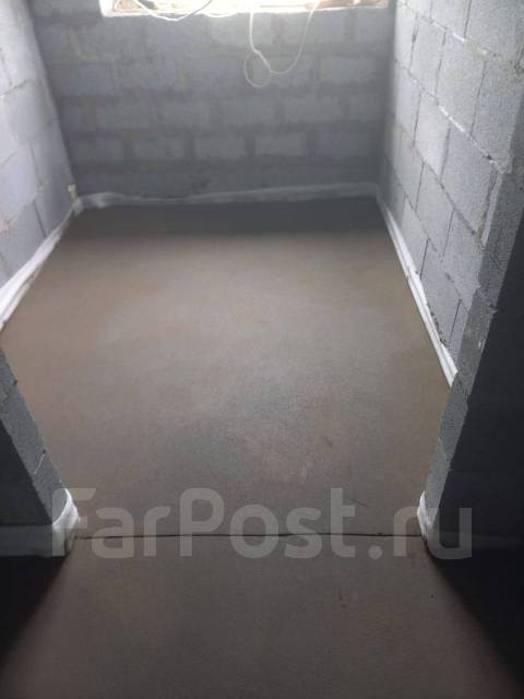 Полусухая стяжка пола. Механизированная штукатурка стен. Демонтаж во ...