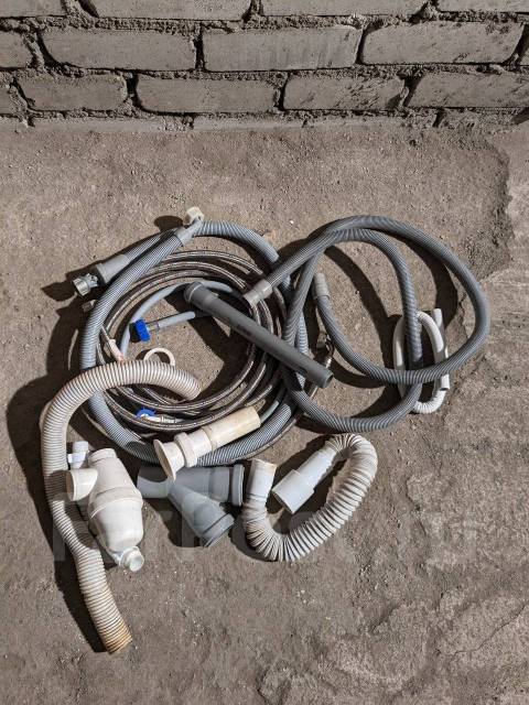 Сантехника (краны, фитинги, гибкая подводка и пр. ), в наличии. Цена: 1 ...