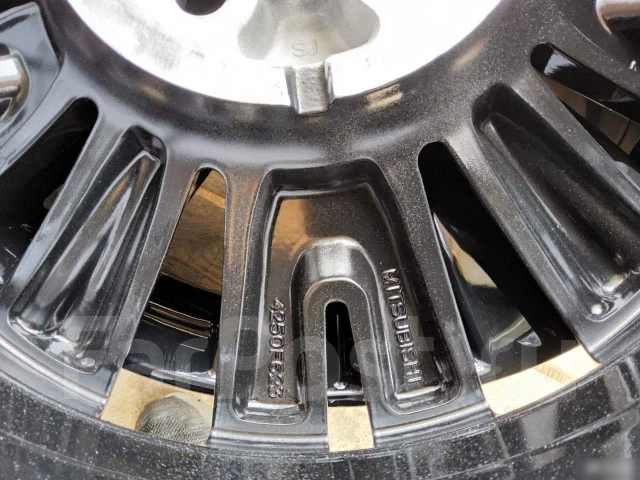 Mitsubishi. 7.0x18", 5x114.3, ET38 ����