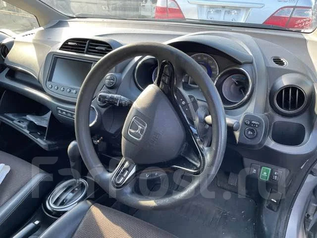Honda Fit Shuttle. GP2, LDA ����