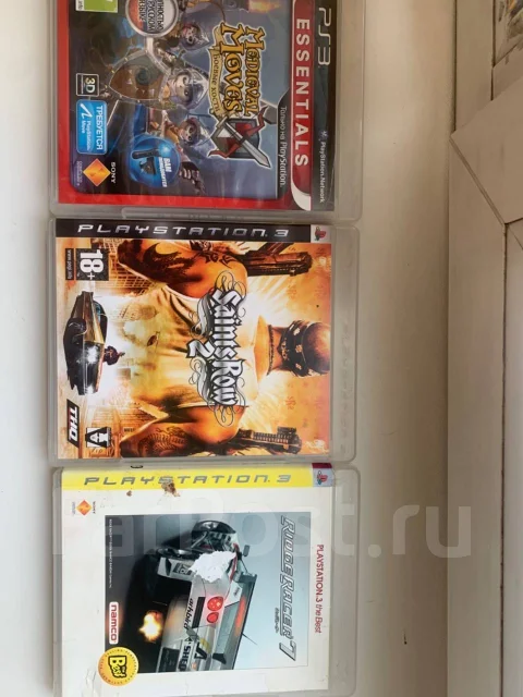 Sony PlayStation 3 Super Slim ����