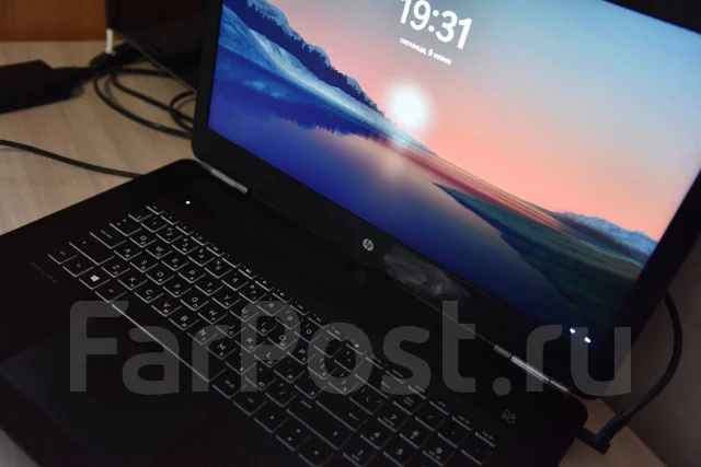 HP Pavilion. 17.3", 2,3����, ��� 8 ��, ���� 929���, WiFi: 1, Bluetooth: 1 ����