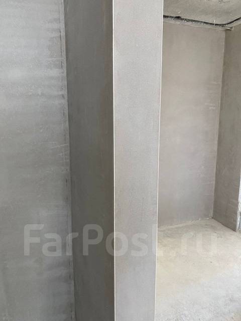 Полусухая стяжка пола. Механизированная штукатурка стен. Демонтаж во ...