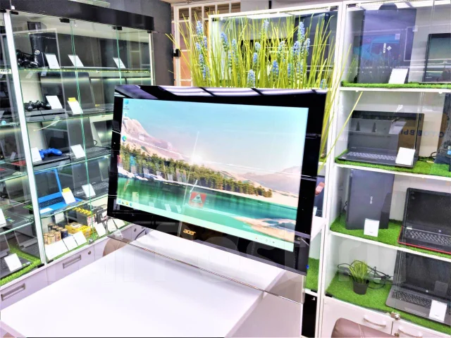 Acer. 23" ����