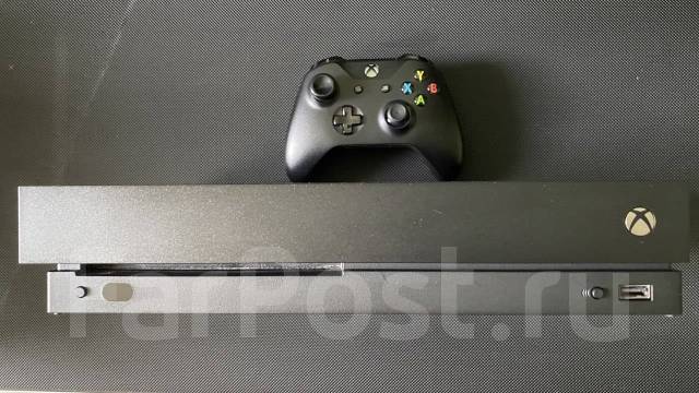 Xbox one X 1ТБ, б/у, в наличии. Цена: 17 000₽ в Дальнегорске