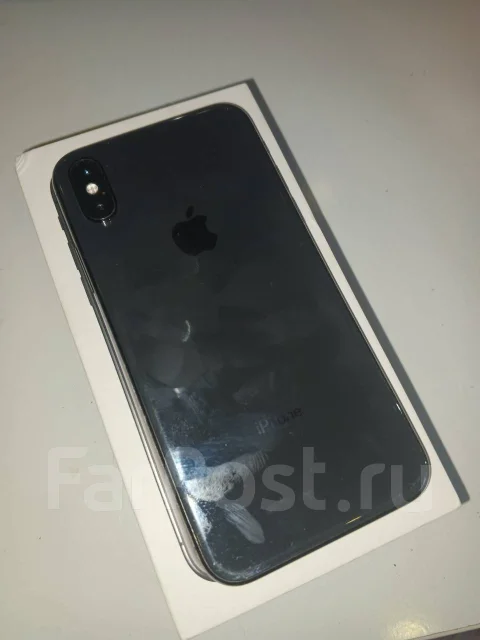 Apple iPhone X. �/�, 64 ��, ������, 4G LTE, NFC ����