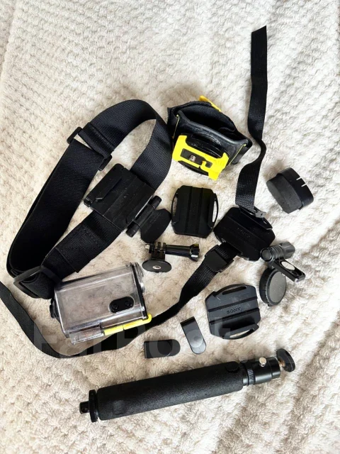 Sony HDR-AS100V ����