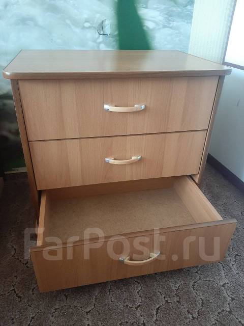 Комод трехсекционный, б/у, в наличии. Цена: 2 500₽ во Владивостоке