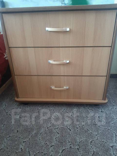 Комод трехсекционный, б/у, в наличии. Цена: 2 500₽ во Владивостоке