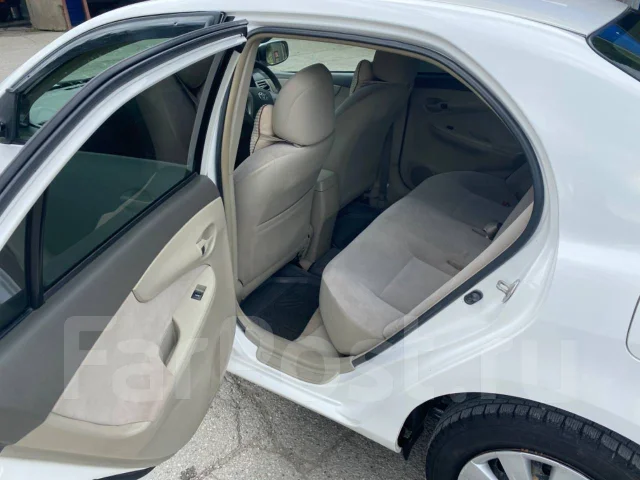 Toyota Corolla Axio. �������, ��������, 1.5 (110��.�.), ������, 197����. �� ����