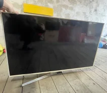 Samsung UE48J5510. LED ����