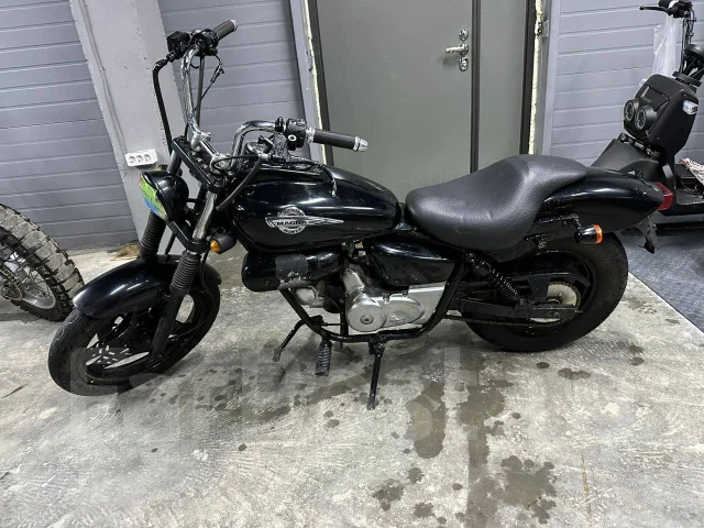 Honda magna fifty