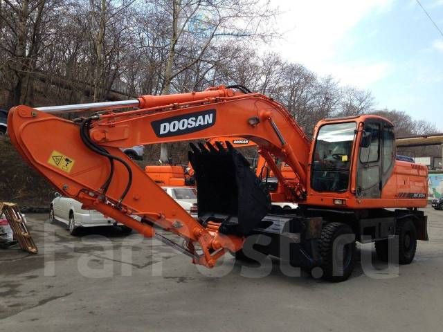 Услуга колёсного экскаватора в Хабаровске