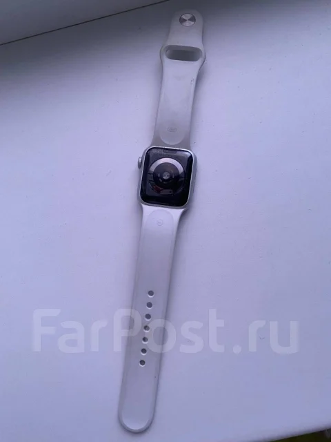 Apple Watch Series 4. GPS, NFC, IP68 ����
