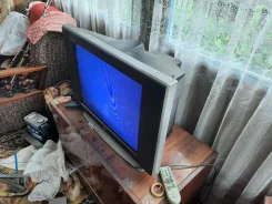 LG 105UC9. LED ����