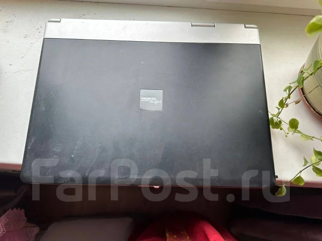 Fujitsu Siemens Amilo Pro V2055. 15.4", 1,5����, ��� 512 ��, ���� 40���, WiFi: 1, ����������� �� 2��. ����