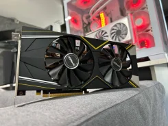 Radeon RX 5700 XT ����