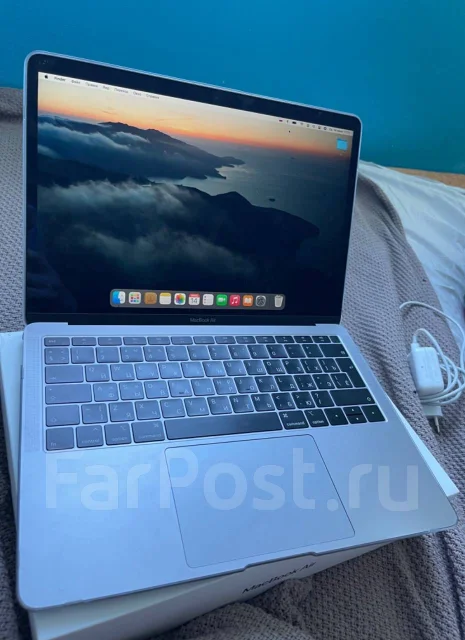 Apple MacBook Air 13 2019. 13", 1,6����, ��� 8 ��, ���� 128���, WiFi: 1, Bluetooth: 1 ����