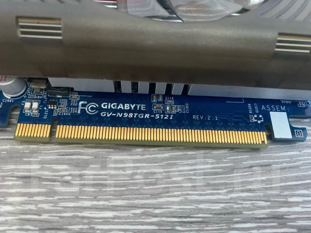 GeForce 9800 GT ����