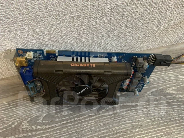 GeForce 9800 GT ����
