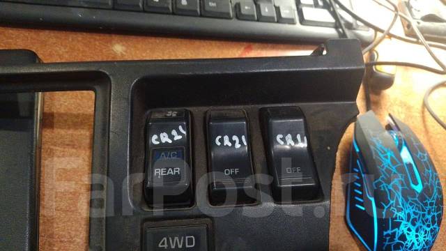 Кнопка включения обогрева стекла Toyota купить в Комсомольске-на-Амуре ...