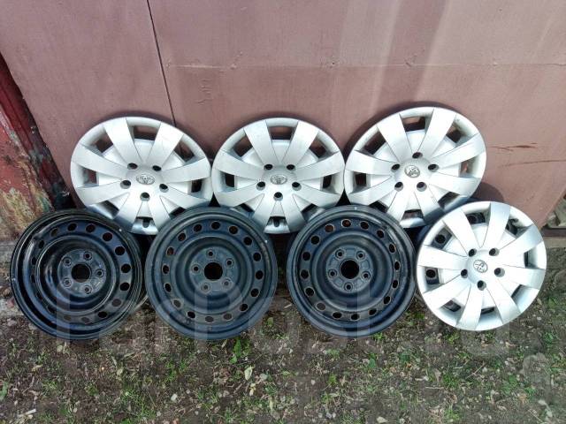Комплект штампованных дисков Toyota R15 5x114.3 с колпаками, 15", 1 шт ...