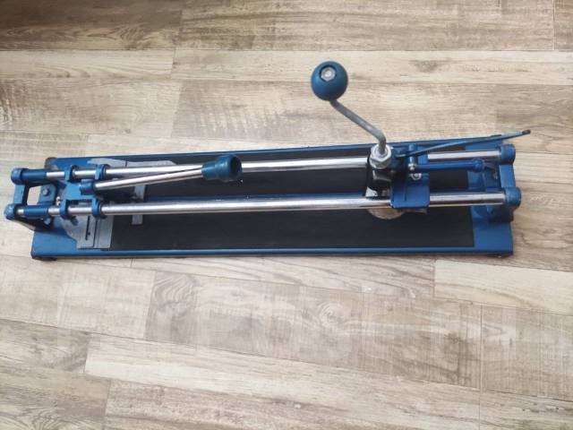 Продам станок для резки кафеля, б/у, в наличии. Цена: 4 200₽ во ...