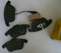 ������� �������� AUDI Q3 11-VW Sharan 10-Tiguan 07- � �������� 2433301 2433301 ����