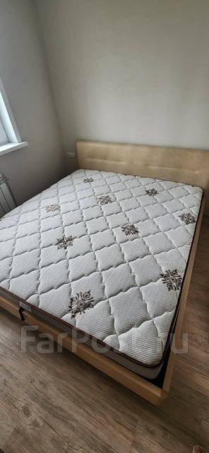 Кровать двуспальная с матрасом lazurit, с подъемным механизмом, б/у, в ...