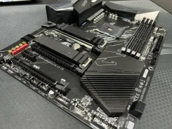 AMD B550 ����