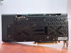 Radeon RX 5500 XT ����
