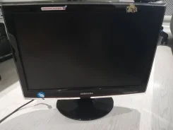 Samsung. 19", ���������� �� (LCD, LED, QLED) ����