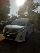 Toyota Noah. ��������, 4wd, 2.0 (152��.�.), ������, 240����. �� ����