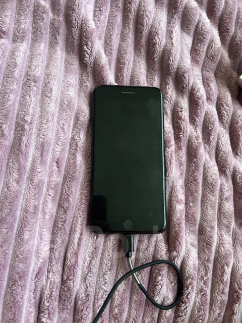 Apple iPhone 7 Plus. �/�, 32 ��, ������, 3G, 4G LTE, NFC ����