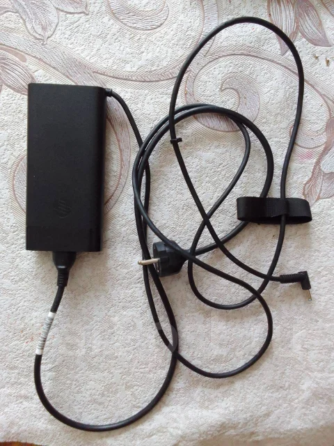 HP Pavilion Gaming 16. 16.1", 2,5����, ��� 16 ��, ���� 500���, WiFi: 1, Bluetooth: 1, ����������� �� 8��. ����