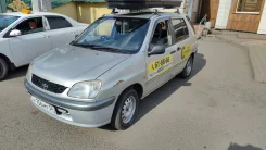 Toyota Raum. 5 E ����