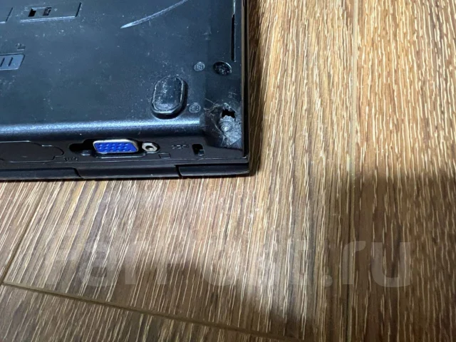 Toshiba Dynabook. 15", 2,4����, ��� 4 ��, ���� 320���, WiFi: 1, Bluetooth: 1, ����������� �� 1��. ����
