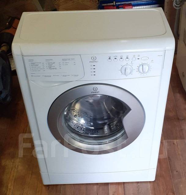 Узкая стиральная машина "Indesit" на 4кг. С Доставкой, б/у, в наличии ...