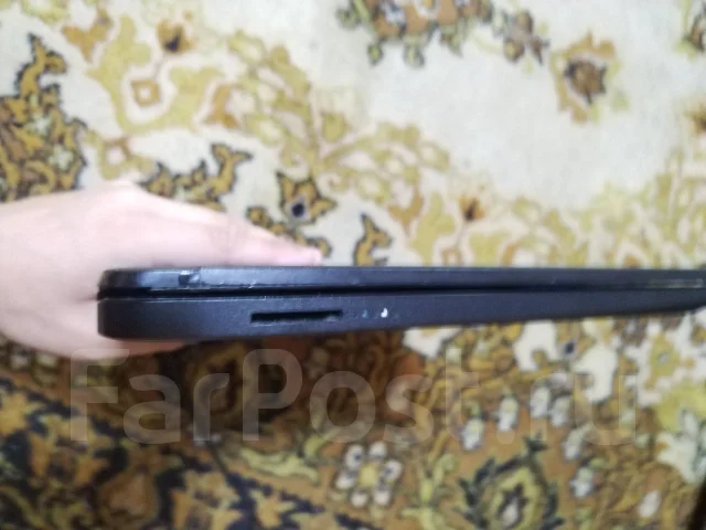 HP 14s. 2,3����, ��� 4 ��, ���� 256���, WiFi: 1, Bluetooth: 1, ����������� �� 12��. ����