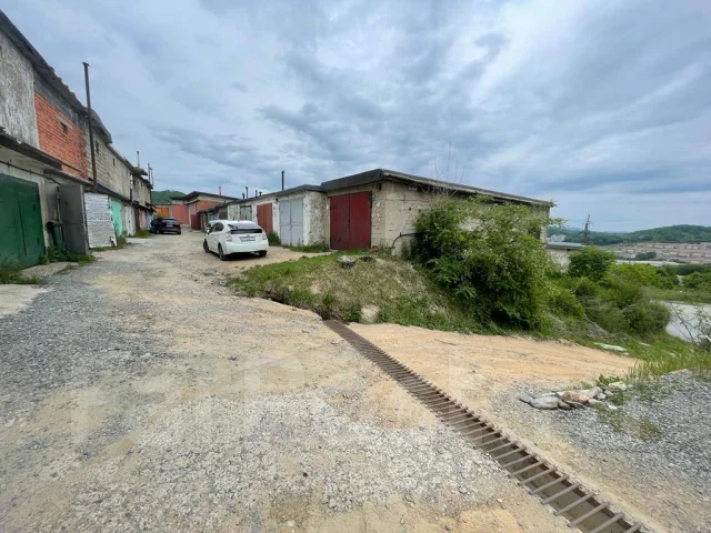 Продам капитальный гараж, 32,0 кв. м. есть подвал, есть электричество ...