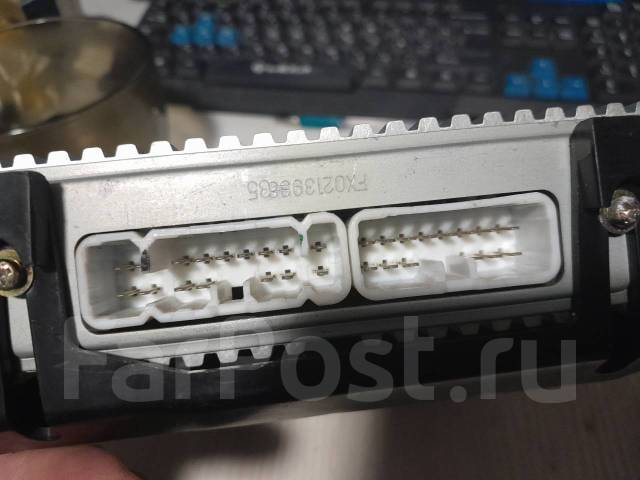 Штатный усилитель с пищалками от Марк2, Mitsubishi, 2-канальный, б/у, в ...